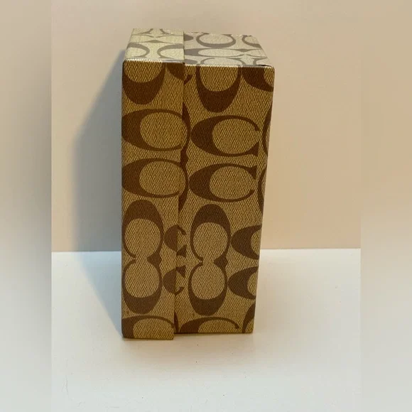 Coach Box - Picture 4 of 8